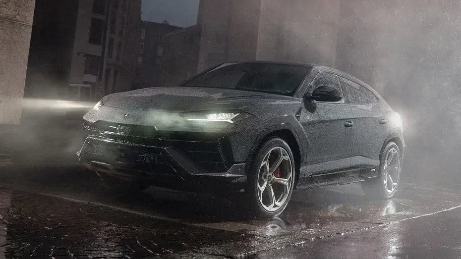 Lamborghini Urus SE: A Hybrid Super SUV
