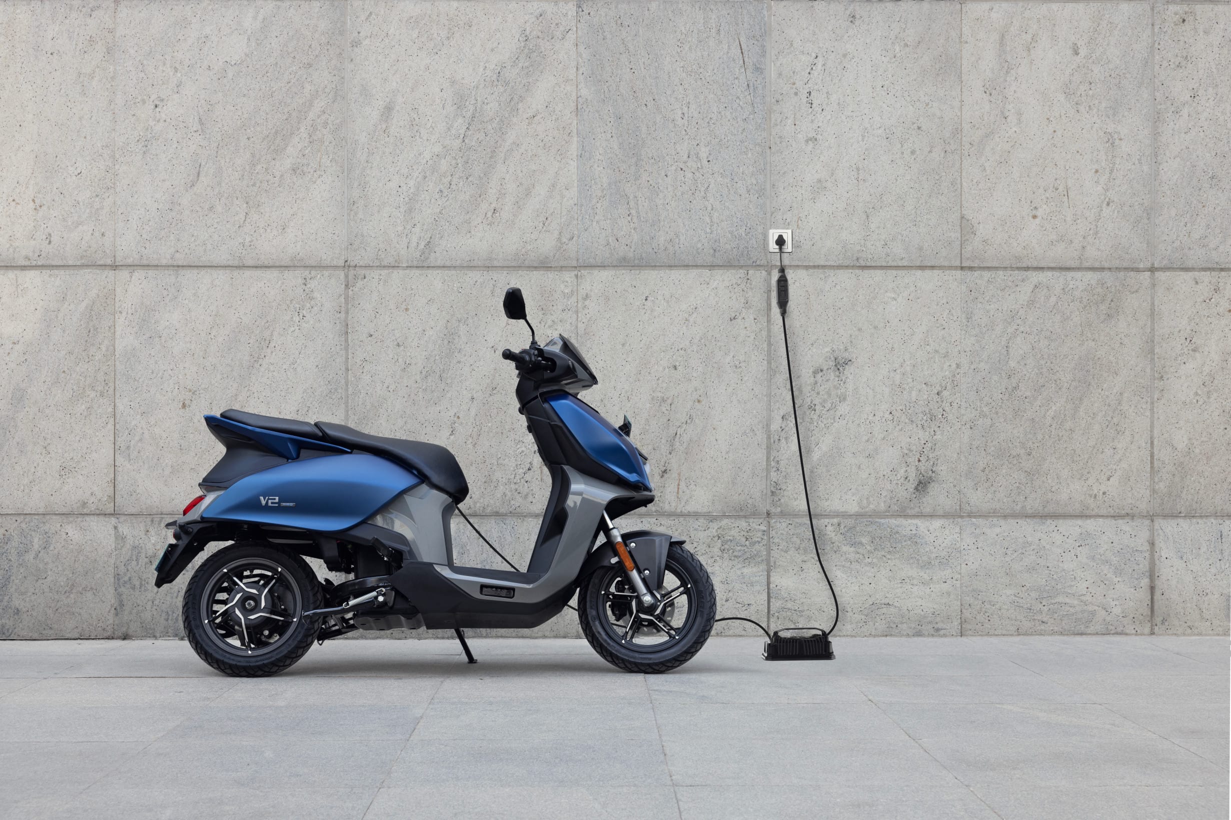 Hero MotoCorp Unveils VIDA V2 Electric Scooters: Affordable, Advanced, and Exciting
